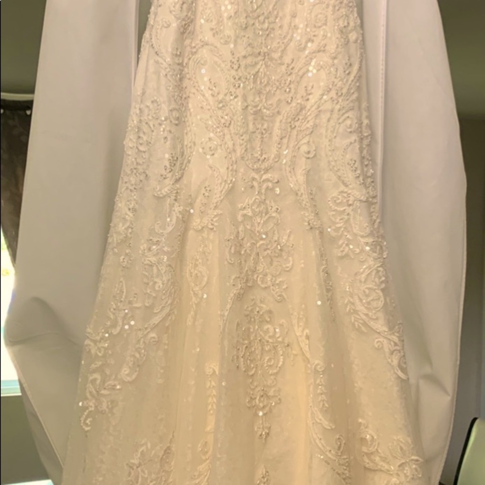 Brand new bridal gown,from Martina Alina, through LOVELLA Bridal in Glendale CA